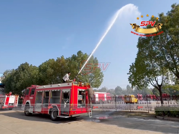 1 Unit of Sinotruk Fire Truck is Working Test